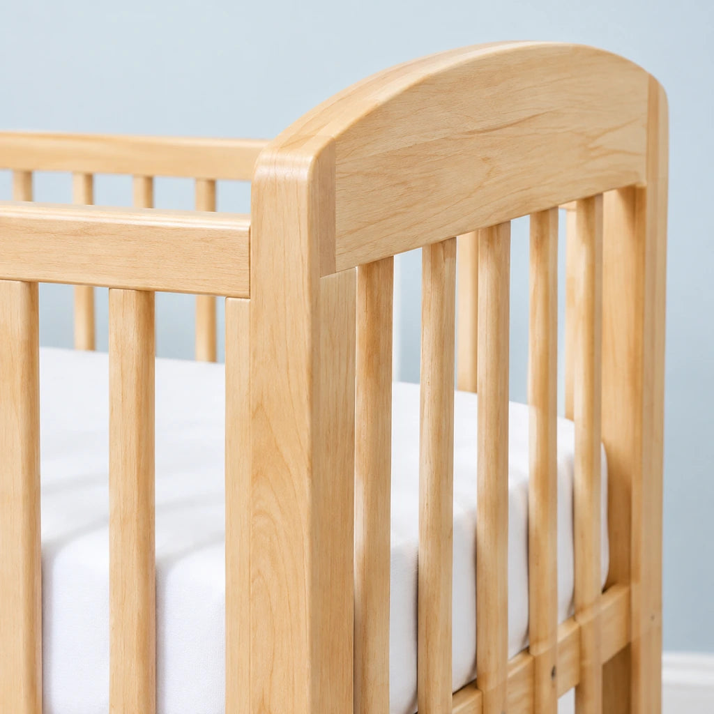 Fonsda convertible grow with me crib - A closer look at the woodwork