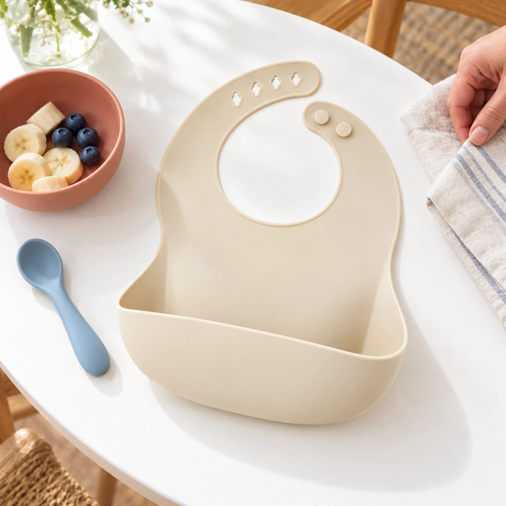 Fonsda silicone baby bib - Part of the mealtime routine