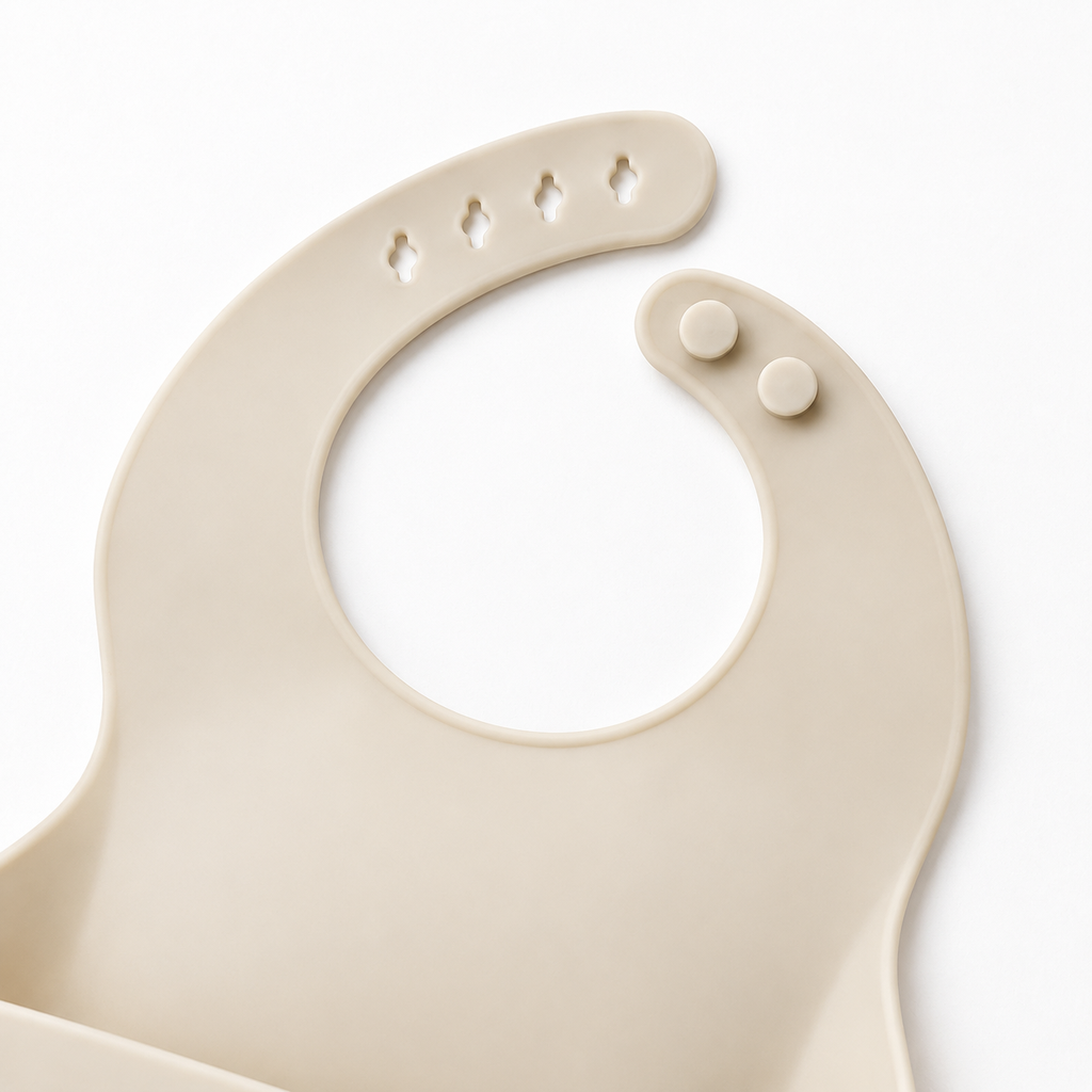 Food-Grade Silicone Baby Bib - Adjustable fastening detail