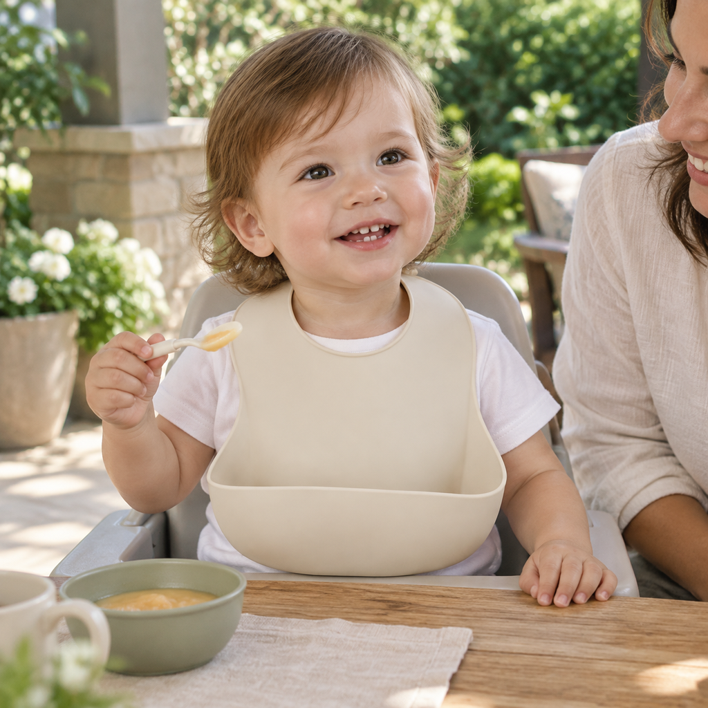 Food-Grade Silicone Baby Bib - Patio mealtime